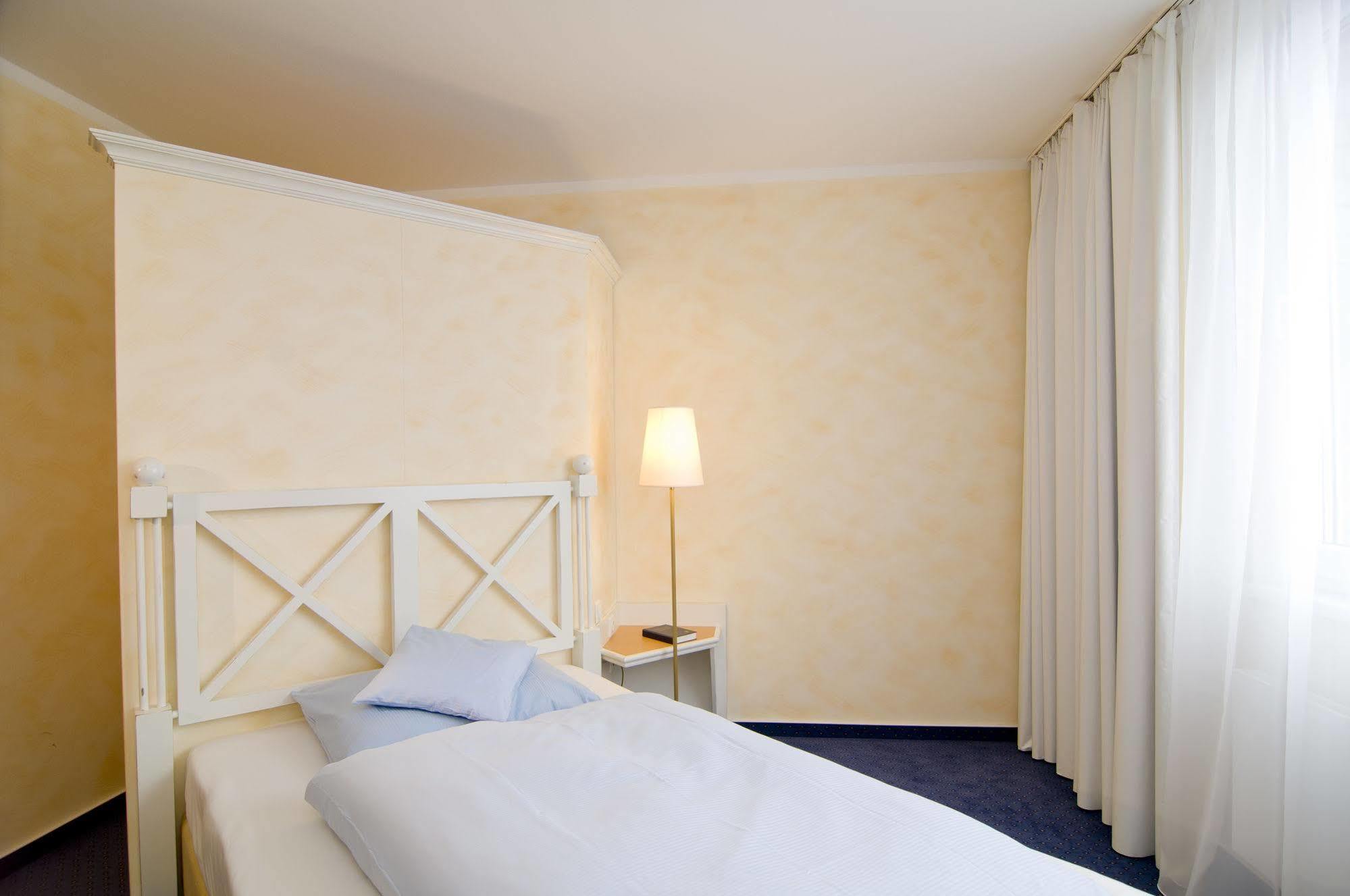 Dormero Hotel Hannover-Langenhagen Airport מראה חיצוני תמונה