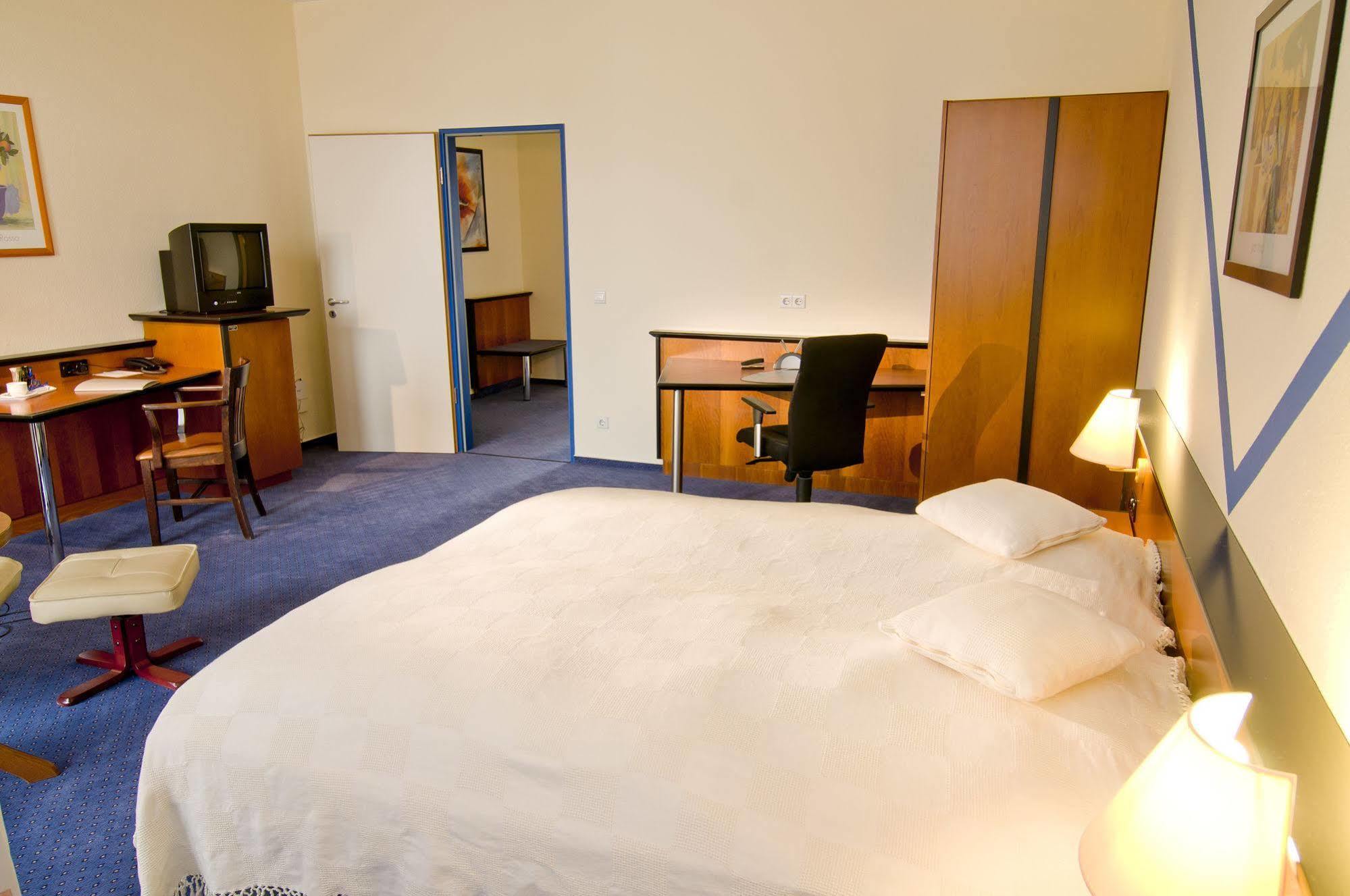 Dormero Hotel Hannover-Langenhagen Airport מראה חיצוני תמונה
